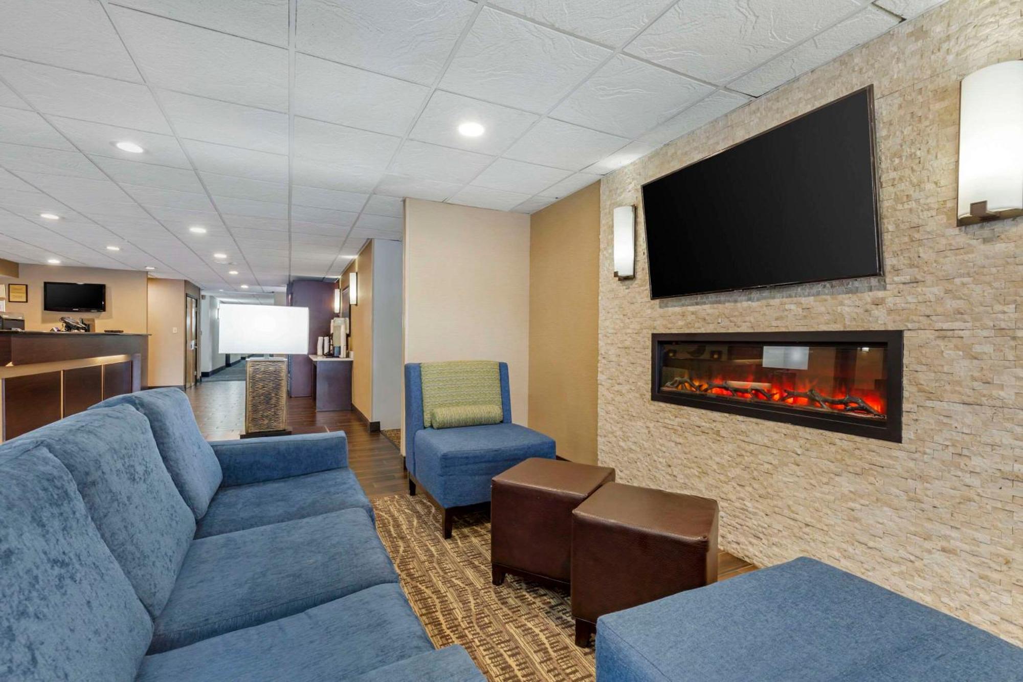 Comfort Inn Herndon-Reston Экстерьер фото