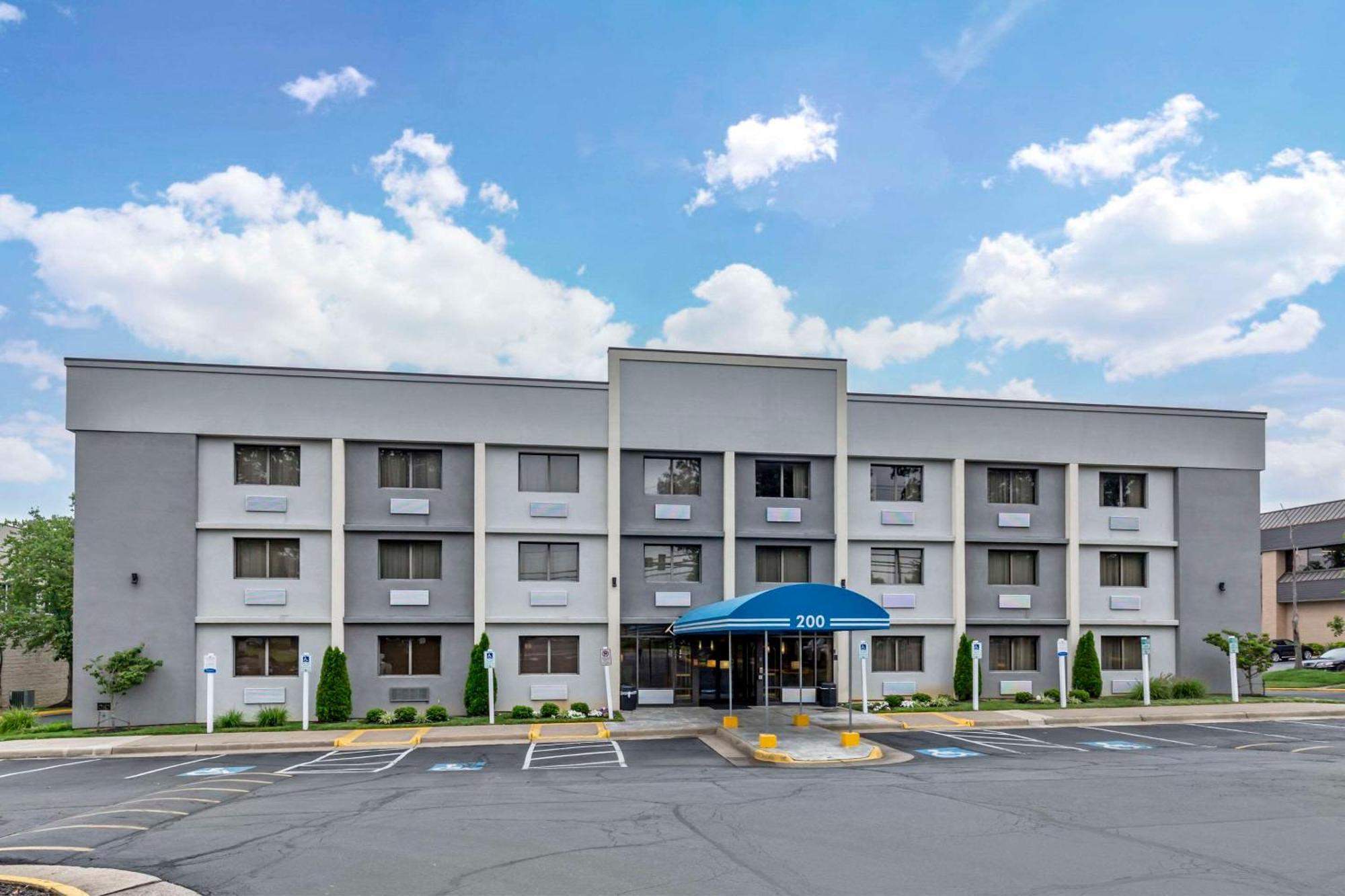 Comfort Inn Herndon-Reston Экстерьер фото