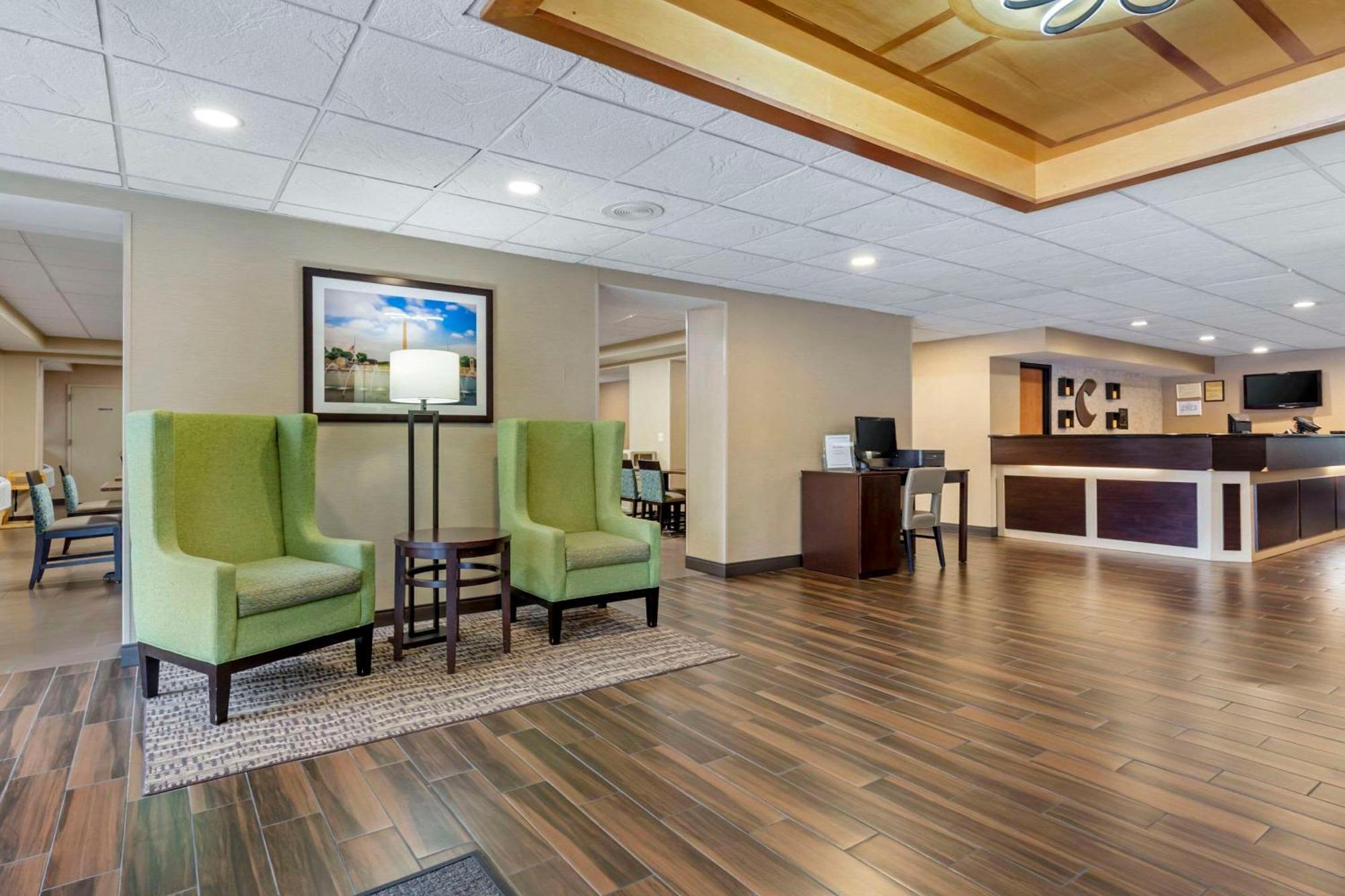 Comfort Inn Herndon-Reston Экстерьер фото