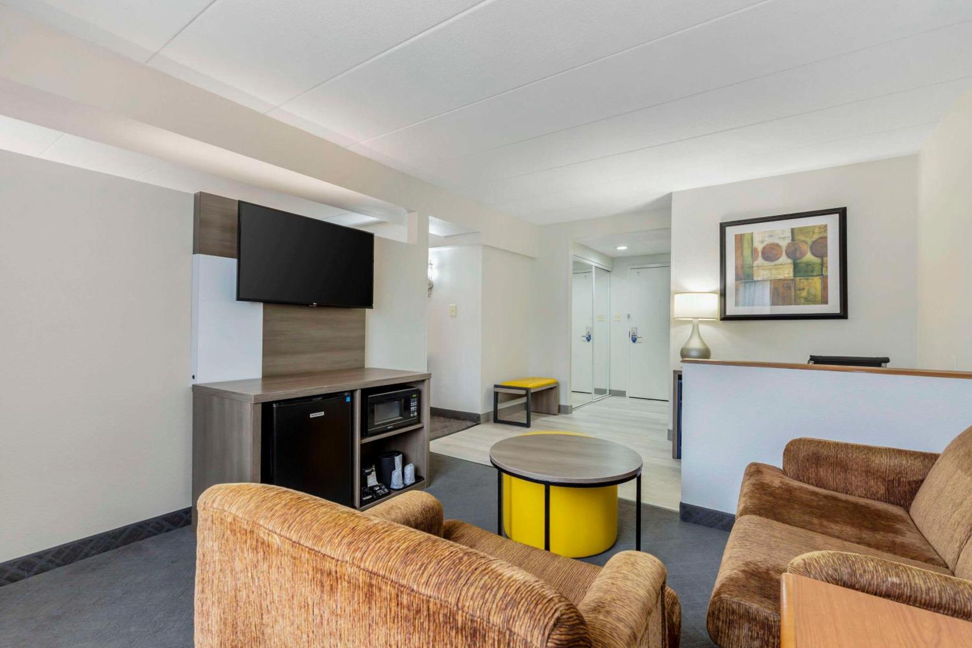 Comfort Inn Herndon-Reston Экстерьер фото