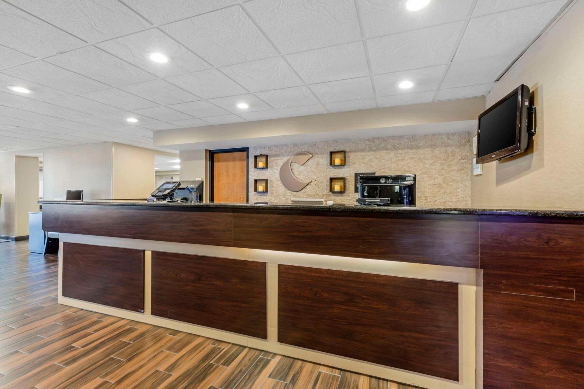 Comfort Inn Herndon-Reston Экстерьер фото